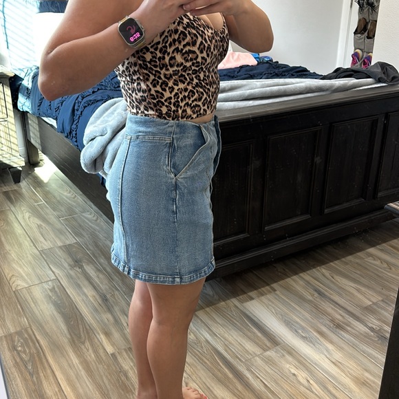 Denim Button-Front Skirt - Picture 3 of 5